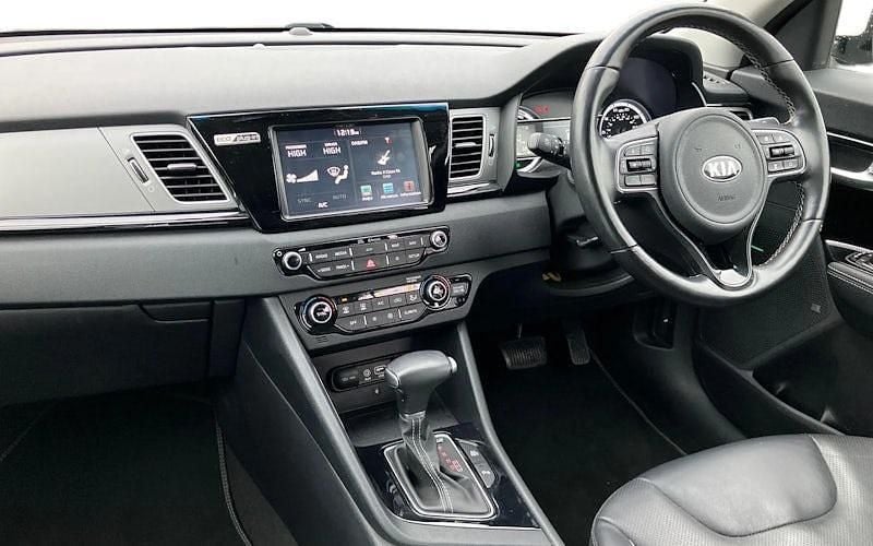 Used Kia Niro 141 HP (103 kW) 2018 White SUV