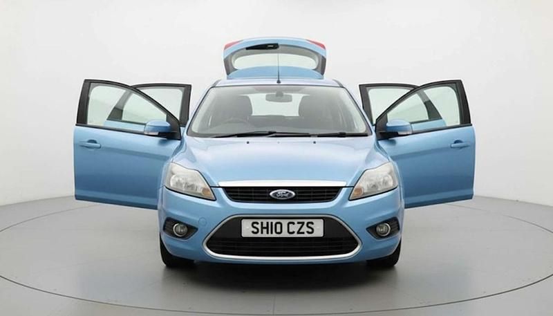 Used Ford Focus Titanium 2010 Blue Hatchback