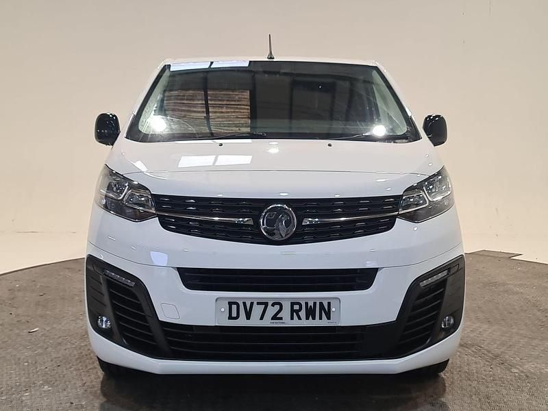 Used Vauxhall Vivaro Sportive 100 HP (73 kW) 2022 White MPV