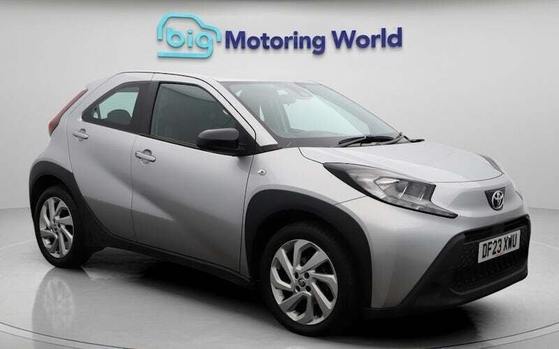 Silver Used 2023 Toyota Aygo PURE Hatchback | £11,300 (Good price) - Image 1/4
