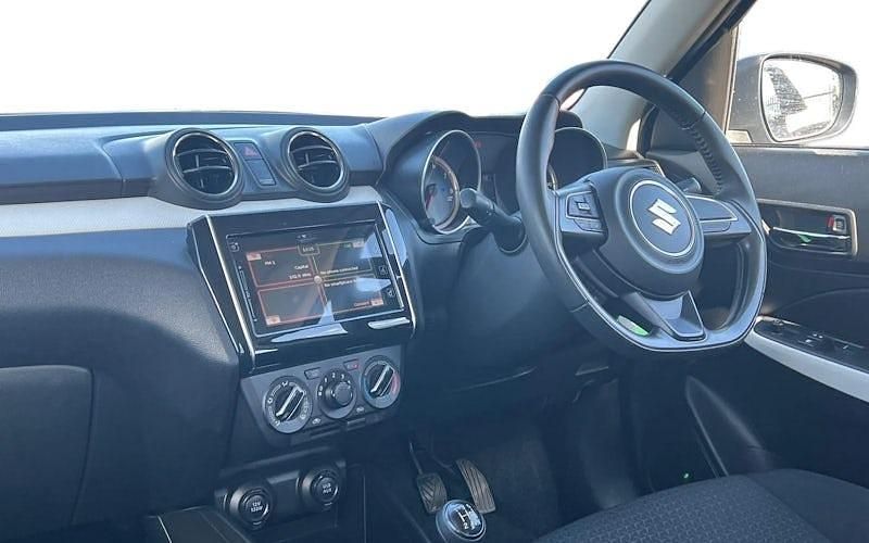 Usado Suzuki Swift SZ-T 111 HP (81 kW) 2019 Preto Citadino