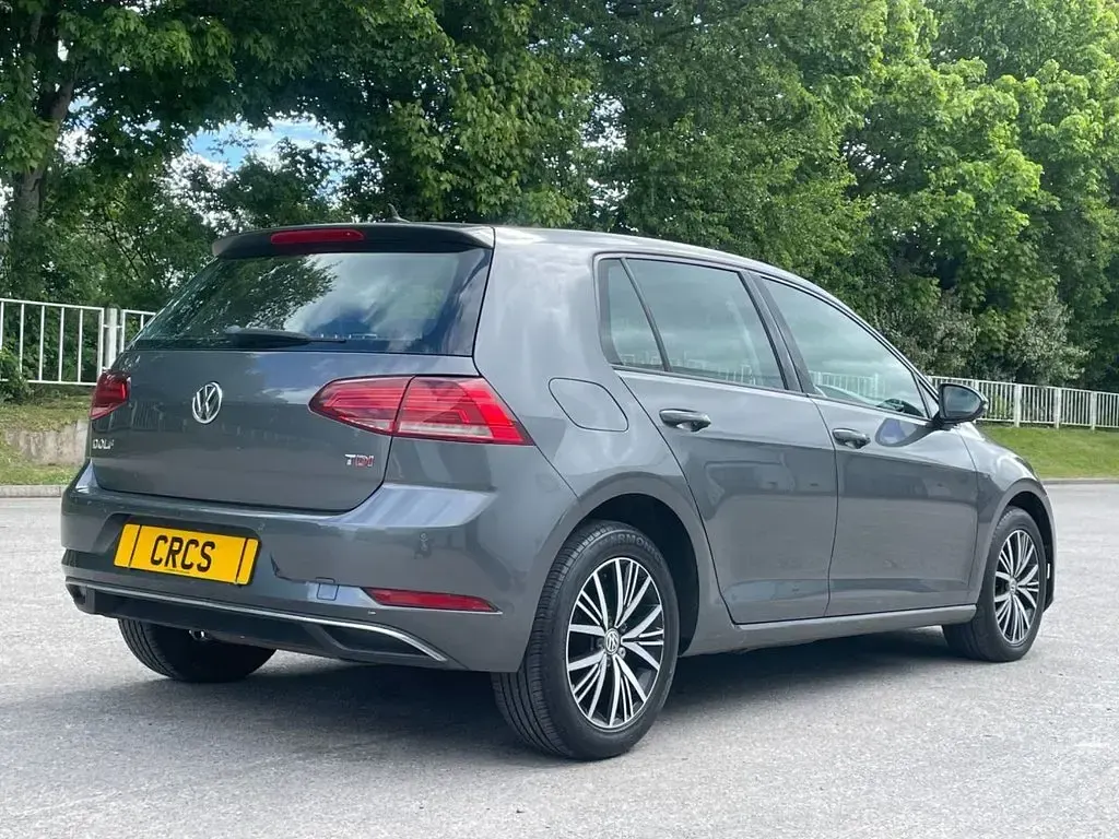 Used VW Golf VII SE 115 HP (84 kW) 2017 Grey Hatchback