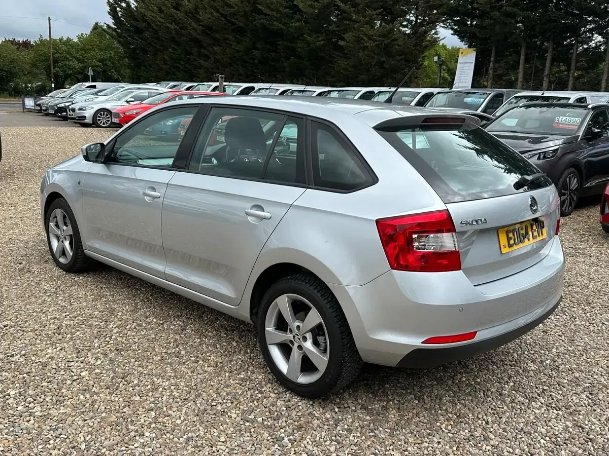 Used Skoda Rapid Elegance 2014 Silver Hatchback
