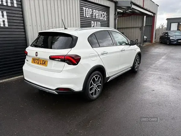 Używany Fiat Tipo 100 KM (73 kW) 2022 Biały Hatchback