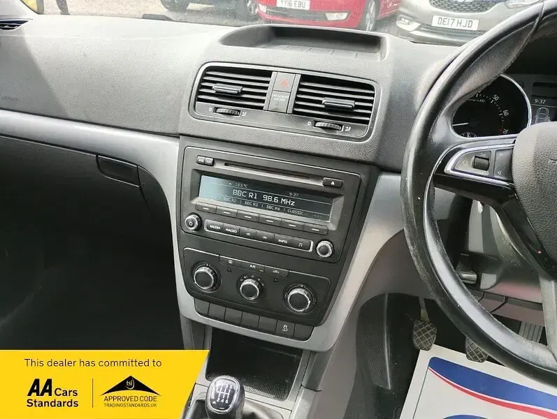 Used Skoda Yeti 105 HP (77 kW) 2014 Beige SUV