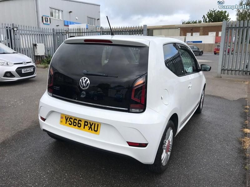 Begagnad VW up! Beats 2016 Vit Halvkombi