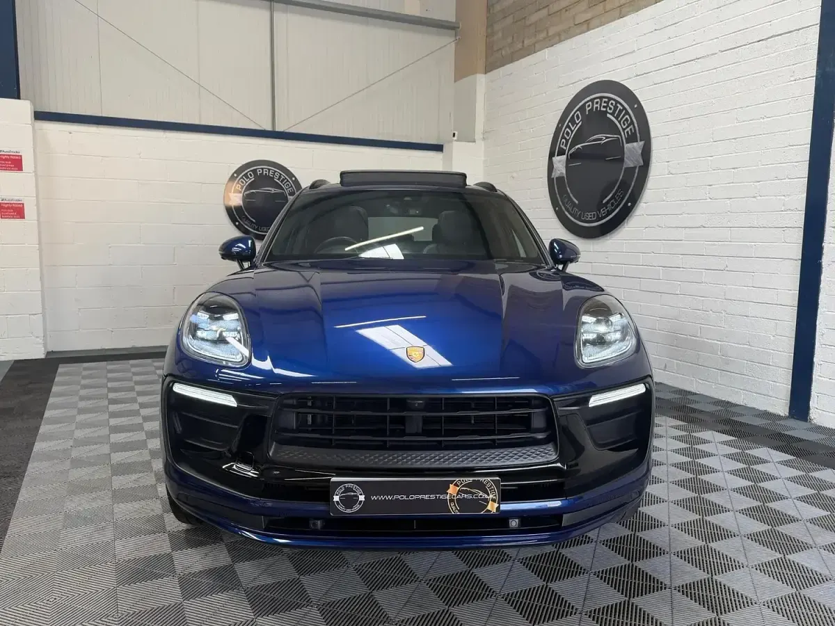 Used Porsche Macan 265 HP (194 kW) 2022 Blue SUV