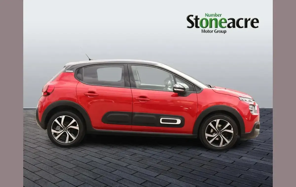 Used Citroën C3 PureTech 81 HP (59 kW) 2021 Red Hatchback