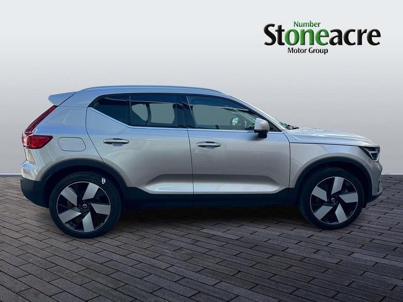 Used Volvo XC40 Ultimate 262 HP (192 kW) 2023 Gold SUV