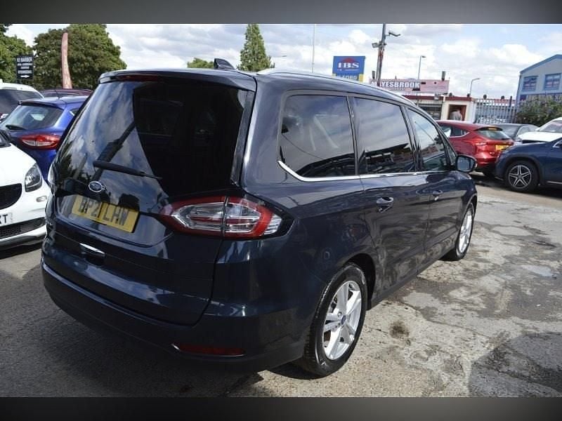 Begagnad Ford Galaxy Titanium 150 HK (110 kW) 2021 Blå Minibuss