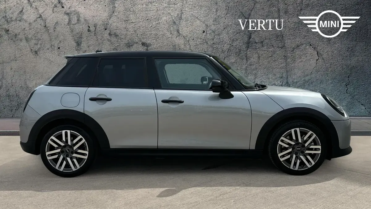 Used Mini Cooper Classic 150 kW (204 HP) 2025 Melting silver iii Hatchback