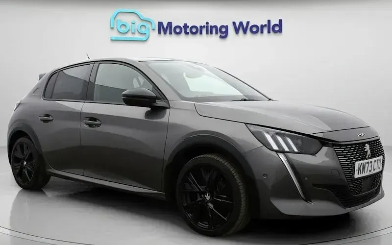 Used Peugeot 208 GT 131 HP (96 kW) 2023 Hatchback