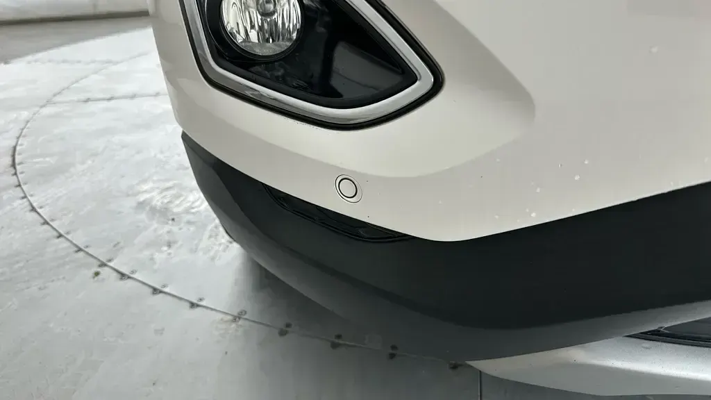 Used Ford Edge Titanium 2017 White SUV