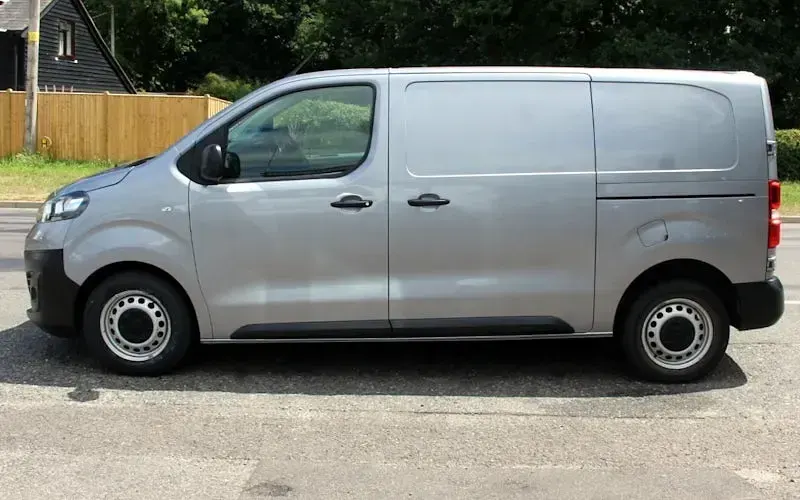 Used Vauxhall Vivaro S 101 HP (74 kW) 2022 Grey MPV