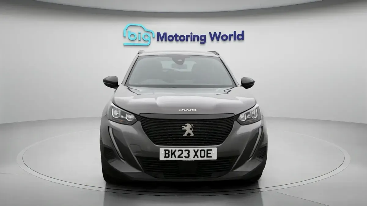 Used Peugeot 2008 Active+ 101 HP (74 kW) 2023 Grey SUV