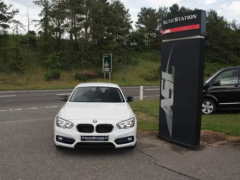 Used BMW 118 Sport Line 136 HP (100 kW) 2019 White Hatchback