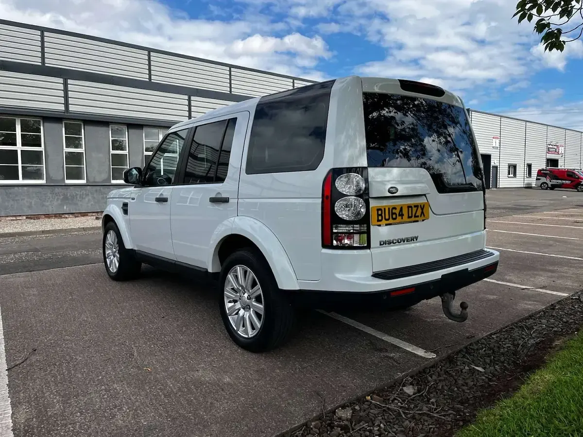 Used Land Rover Discovery SE 256 HP (188 kW) 2014 White SUV