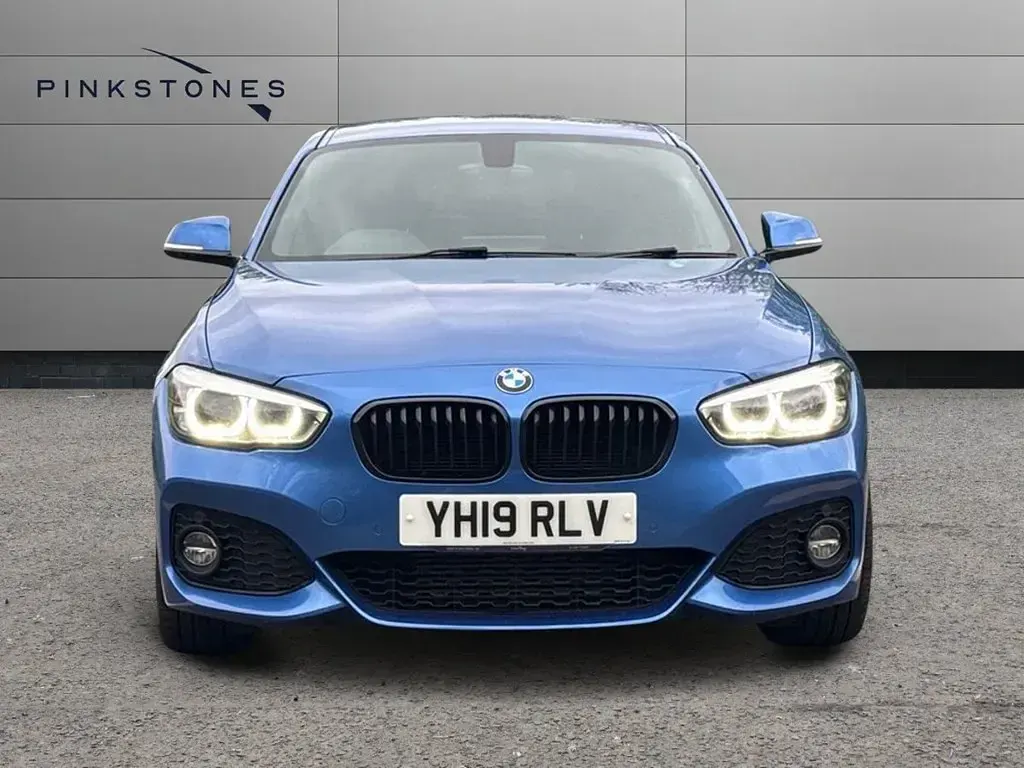 Begagnad BMW 120 M Sport 2019 Blå Halvkombi
