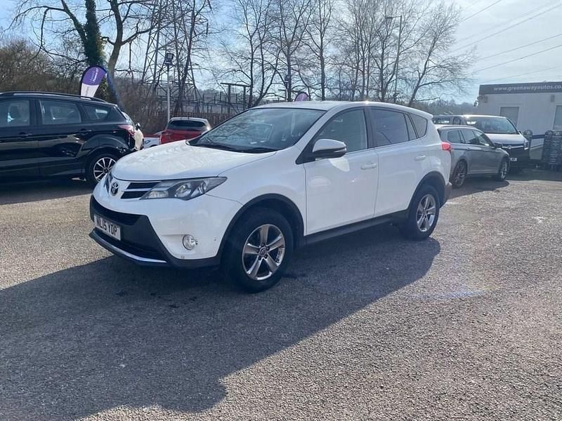 Used Toyota RAV4 Business Edition 124 HP (91 kW) 2015 White SUV