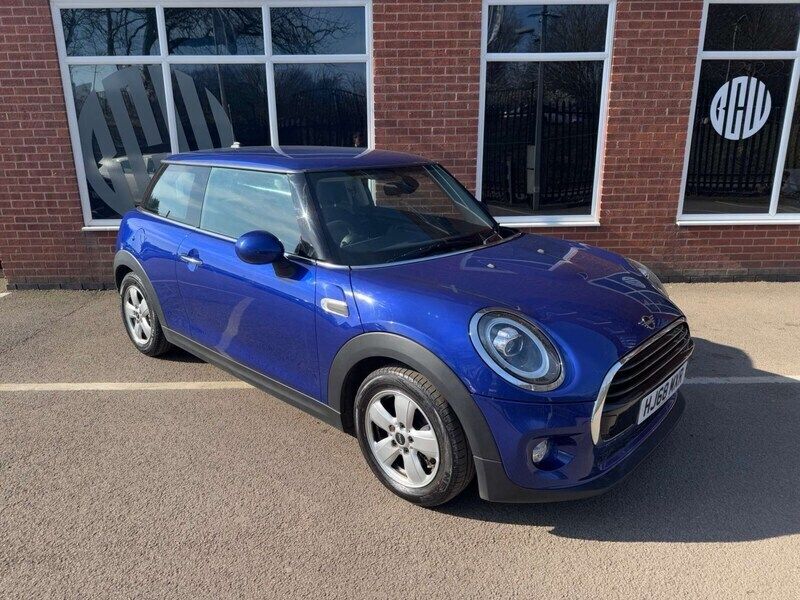 Blue Used 2018 Mini Cooper Hatch Hatchback | £8,700 (Good price) - Image 1/4