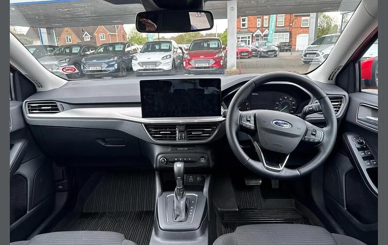 Used Ford Focus Titanium 153 HP (112 kW) 2024 Red Hatchback