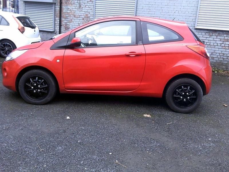 Used Ford Ka S 69 HP (50 kW) 2015 Red Hatchback