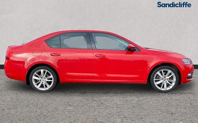 Used Skoda Octavia SE L 190 HP (139 kW) 2019 Red Hatchback