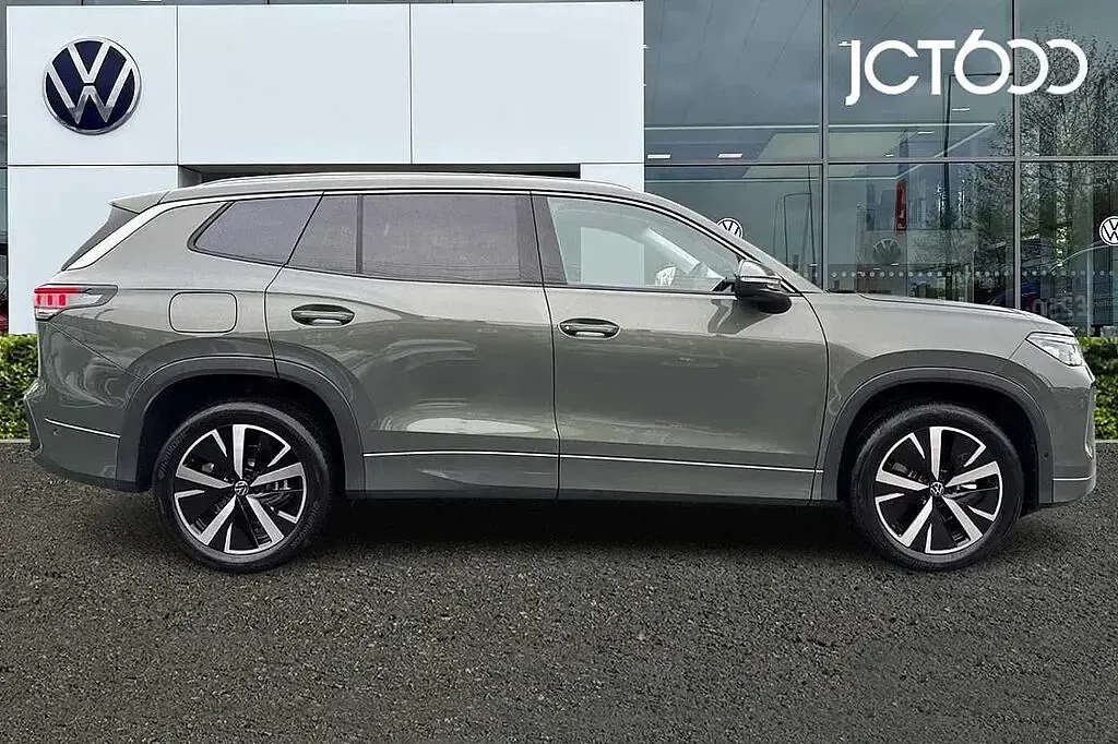 Used VW Tayron Elegance 204 HP (150 kW) 2025 Green SUV