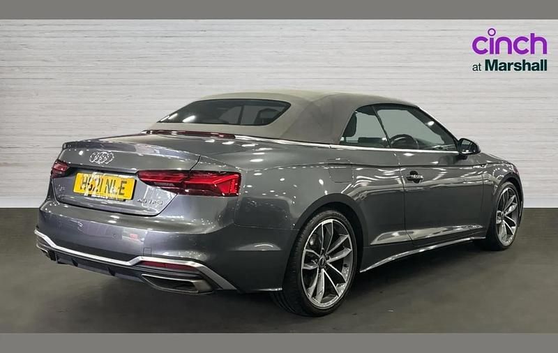 Usado Audi A5 Cabriolet S-Line 200 HP (147 kW) 2021 Cinzento Cabrios