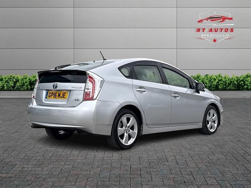 Used Toyota Prius 2016 Silver Hatchback