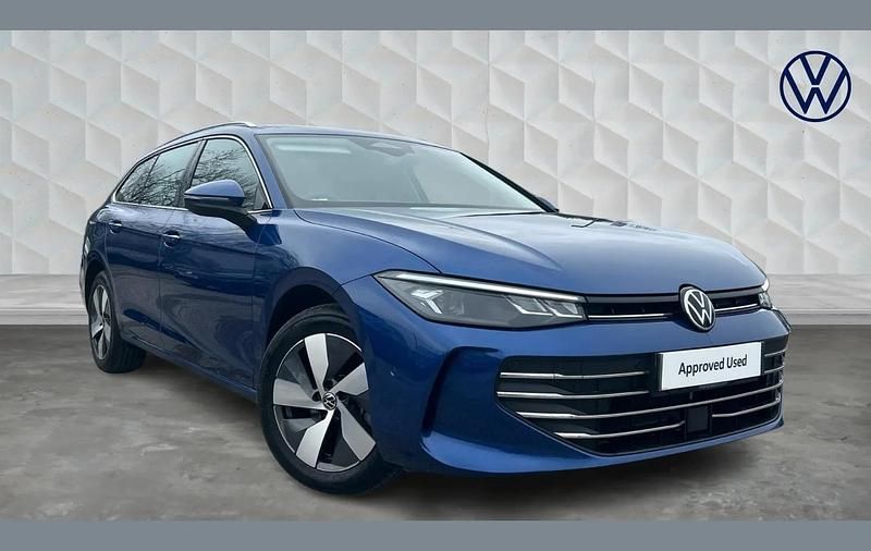 Used VW Passat Life 147 HP (108 kW) 2025 Blue Estate