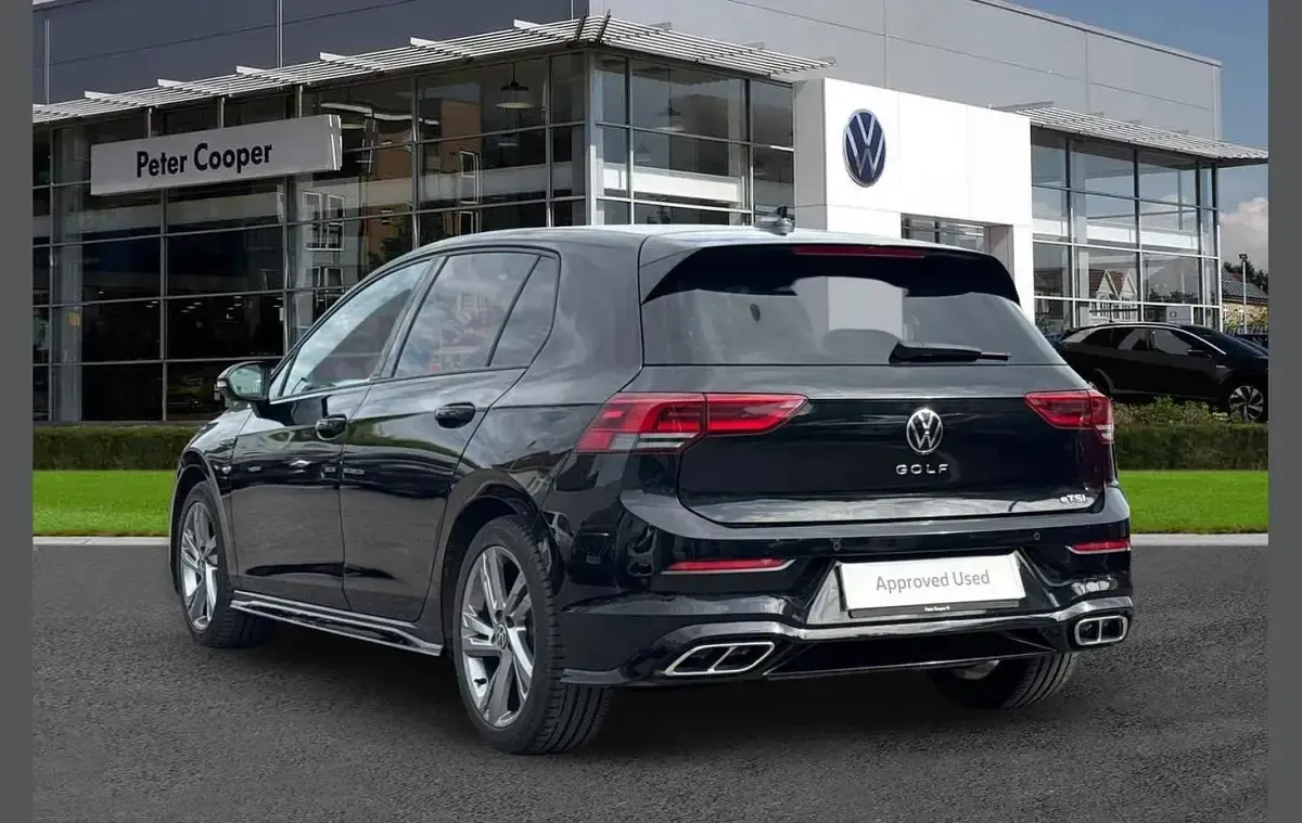 Used VW Golf VIII R-line 147 HP (108 kW) 2024 Black Hatchback