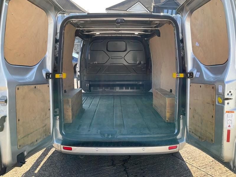 Used Ford Transit Custom Limited 130 HP (95 kW) 2021 Silver Van