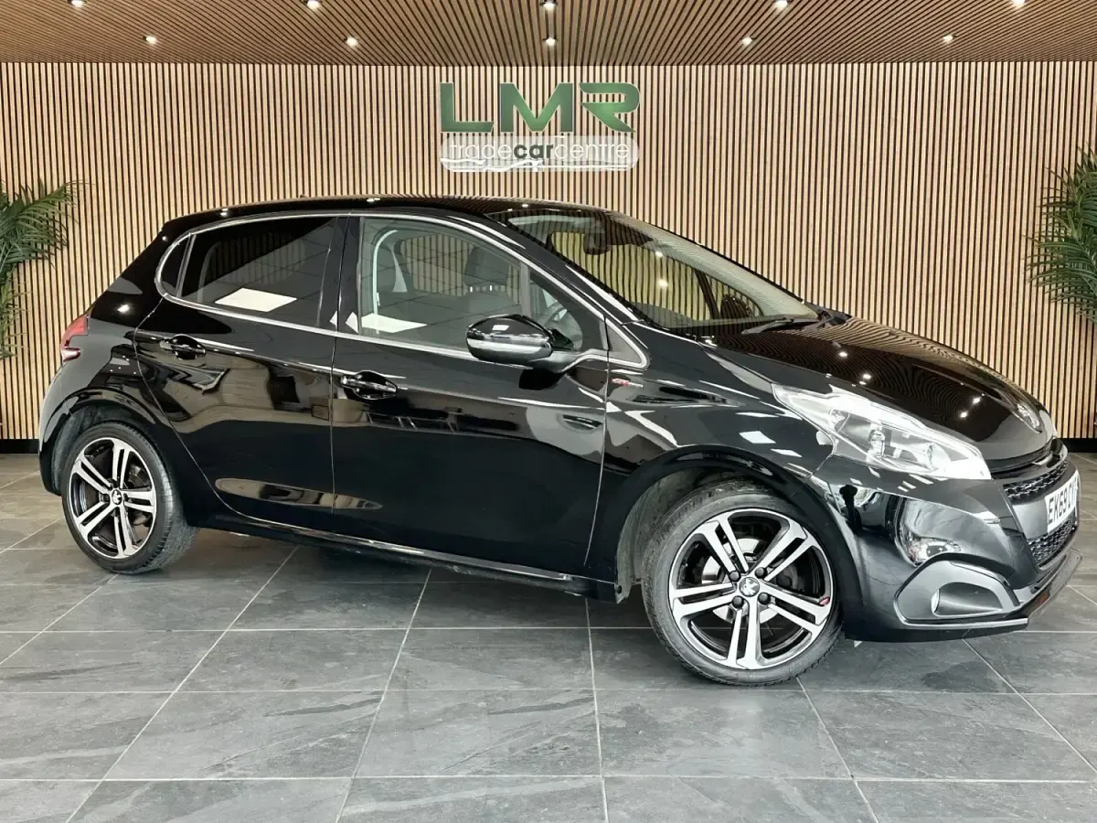Usado Peugeot 208 GT-line 110 HP (80 kW) 2019 Preto Citadino