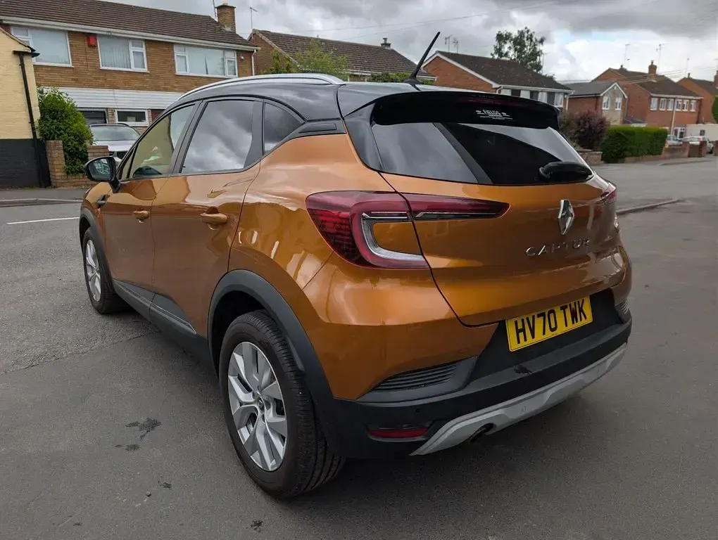 Used Renault Captur Iconic 2020 Orange SUV