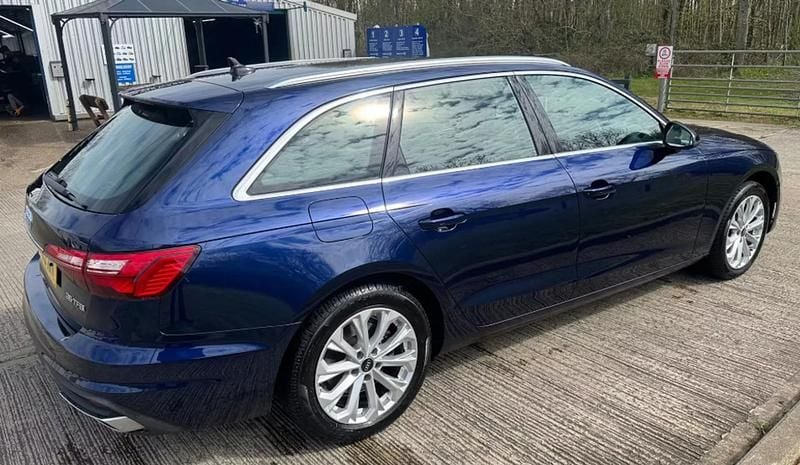 Used Audi A4 Comfort 150 HP (110 kW) 2022 Blue Estate