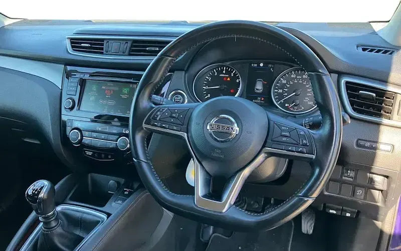 Used Nissan Qashqai N-Connecta 140 HP (102 kW) 2019 Blue SUV