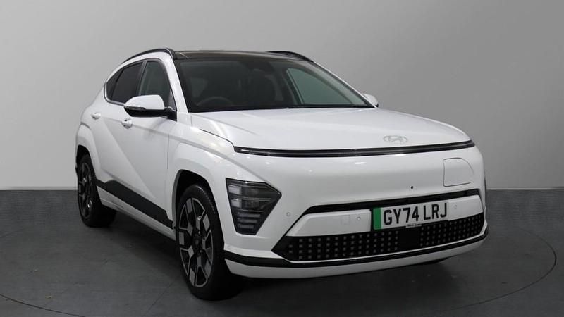Atlas white Used 2024 Hyundai Kona Ultimate SUV | £27,714 (Expensive) - Image 1/4
