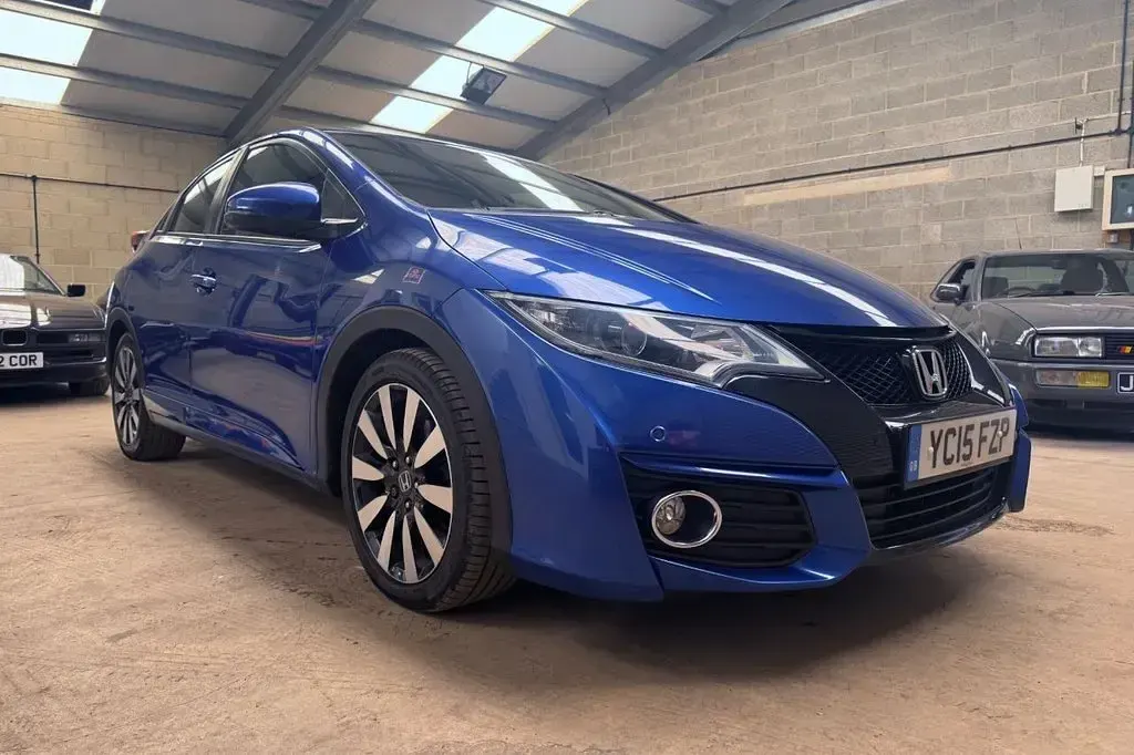 Used Honda Civic SE Plus 142 HP (104 kW) 2015 Blue Hatchback