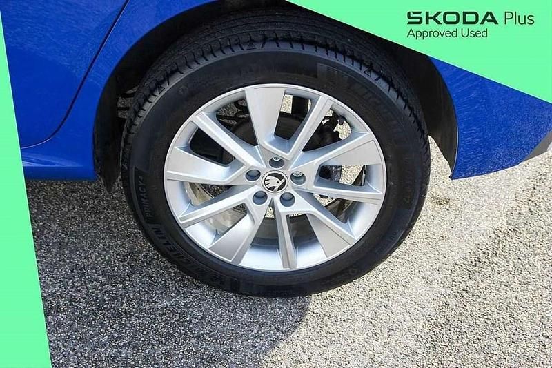 Used Skoda Kamiq SE 94 HP (69 kW) 2022 Energy blue SUV