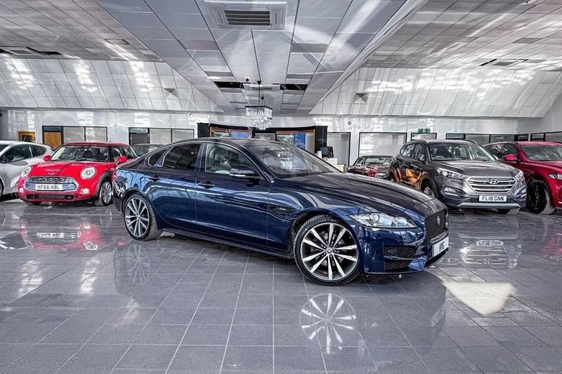 Used Jaguar XF R-Sport 180 HP (132 kW) 2017 Blue Sedan