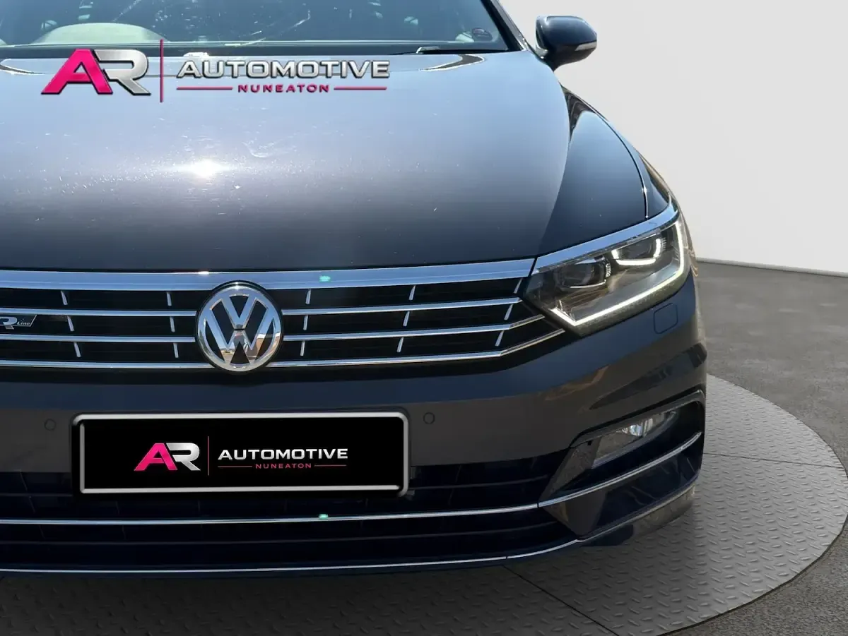 Used VW Passat R-line 150 HP (110 kW) 2019 Grey Estate