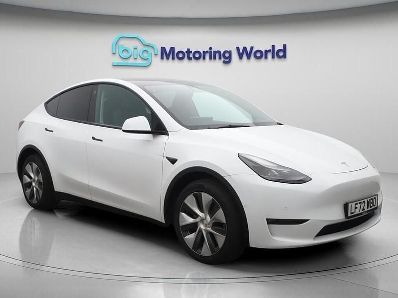 White Used 2022 Tesla Model Y Long Range AWD SUV | £23,600 (Fair price) - Image 1/4