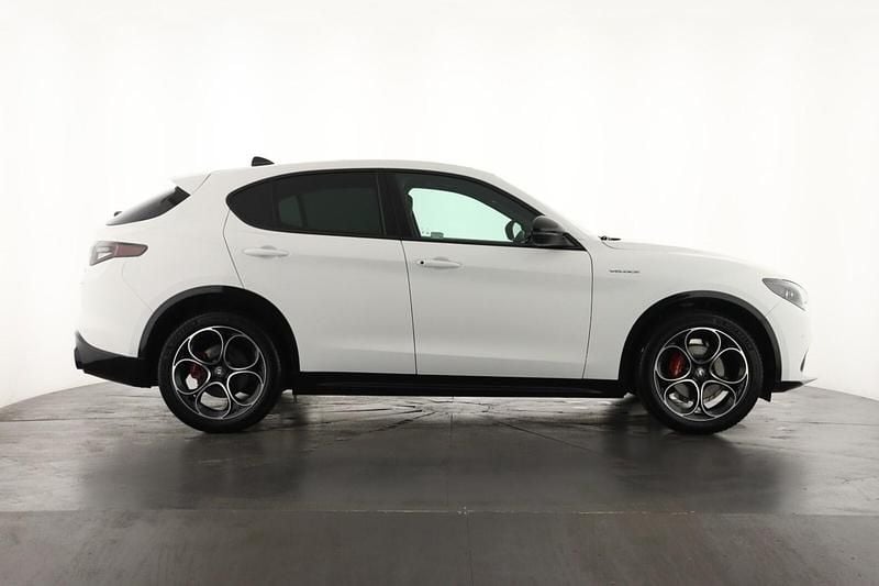 New Alfa Romeo Stelvio Veloce 280 HP (205 kW) 2025 White SUV