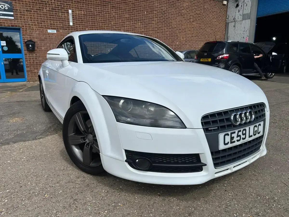 Used Audi TT 170 HP (125 kW) 2009 White Coupe