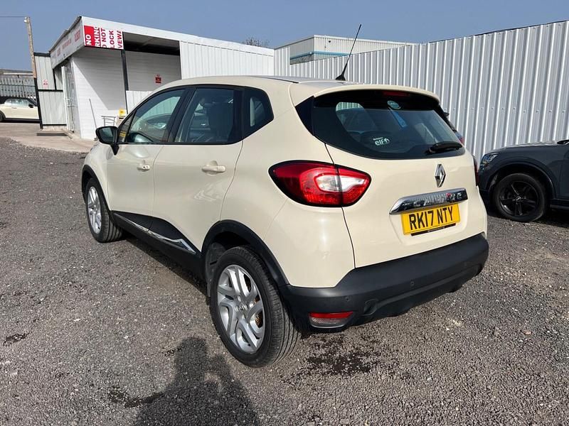 Usado Renault Captur Dynamique 2017 Beige SUV
