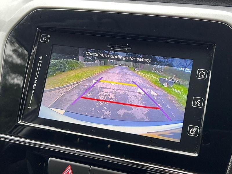 Used Suzuki Vitara SZ-T 120 HP (88 kW) 2018 White SUV