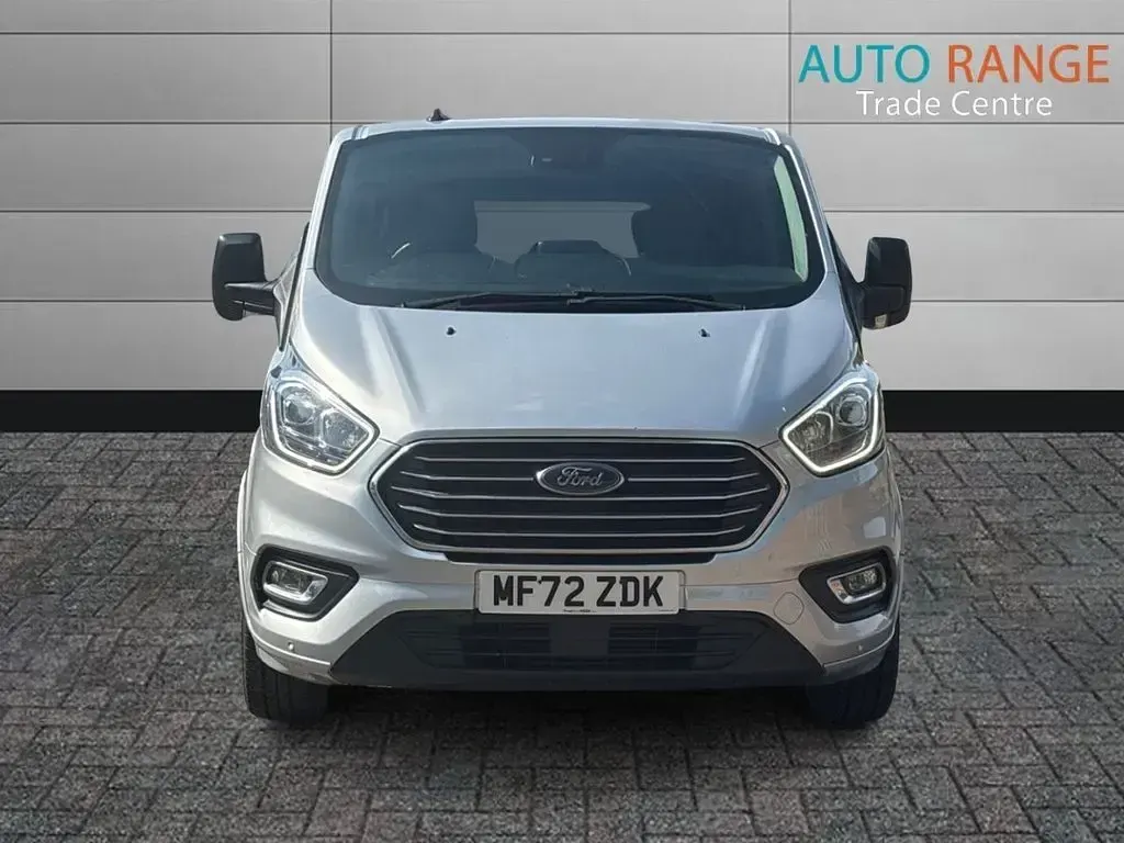 Used Ford Tourneo Custom Titanium 130 HP (95 kW) 2022 Silver Van
