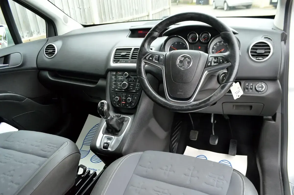 Used Vauxhall Meriva S 2017 Silver MPV