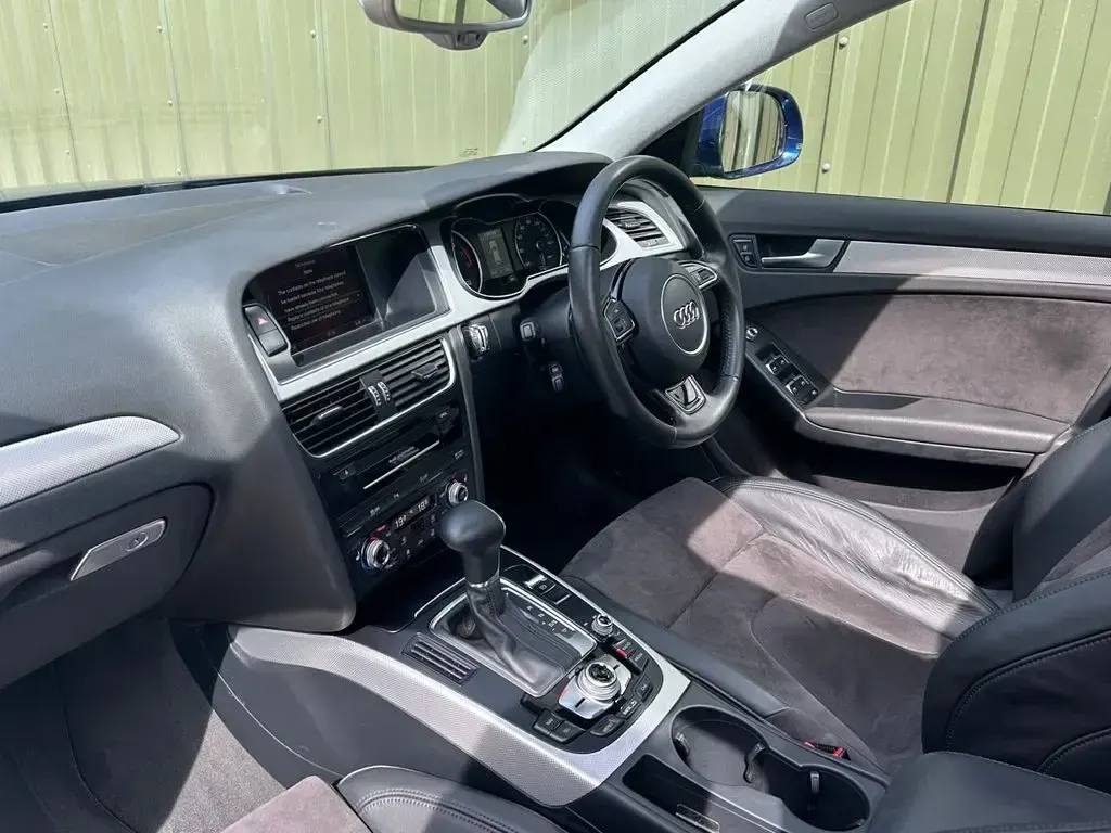 Used Audi A4 Allroad Sport 225 HP (165 kW) 2015 Blue Estate